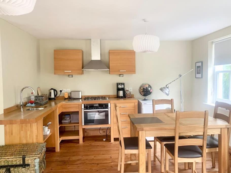 Ferienwohnung Delightful Ely House Bright And Warm With Cathedral View Exterior foto