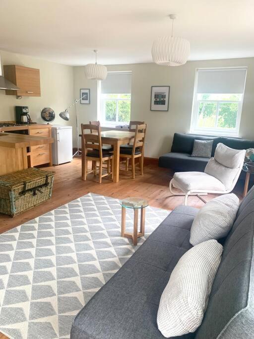 Ferienwohnung Delightful Ely House Bright And Warm With Cathedral View Exterior foto