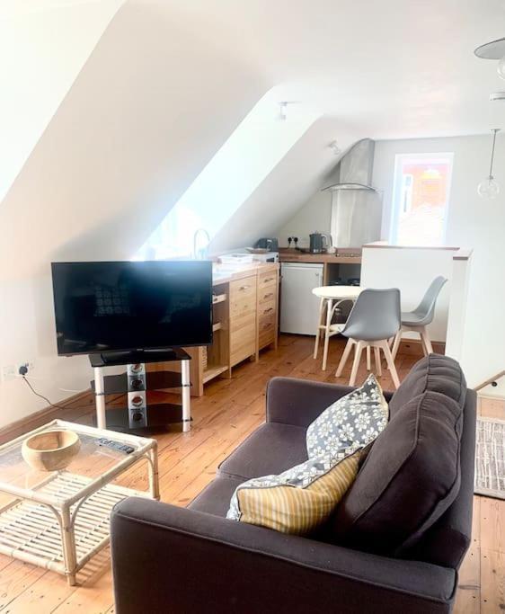 Ferienwohnung Delightful Ely House Bright And Warm With Cathedral View Exterior foto